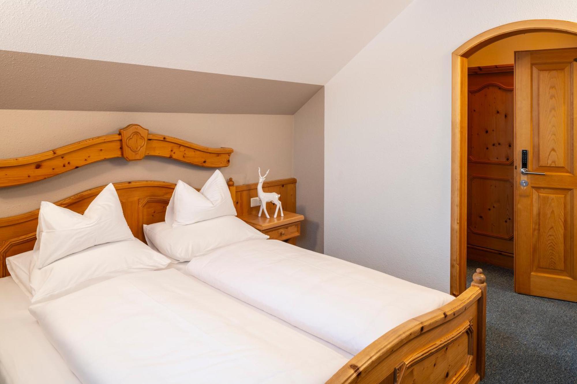 Wander- Und Wellnesshotel Kanzler Bad Mitterndorf Esterno foto